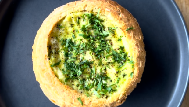 Fromage Pizy chaud au beurre à la fleur d’ail 